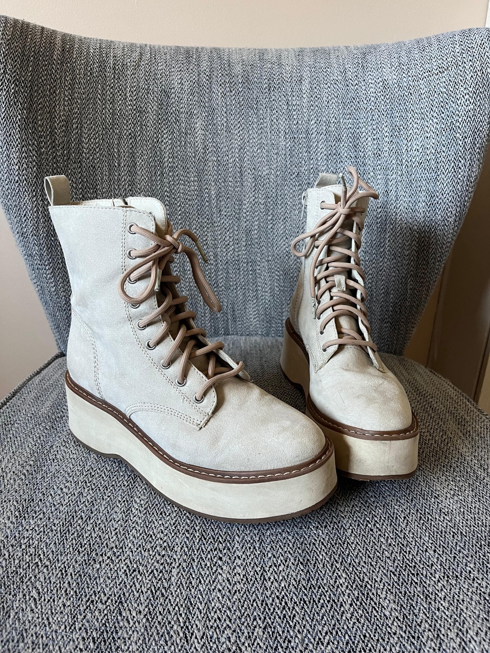 Steve Madden Cream Lace-Up Platform Boots